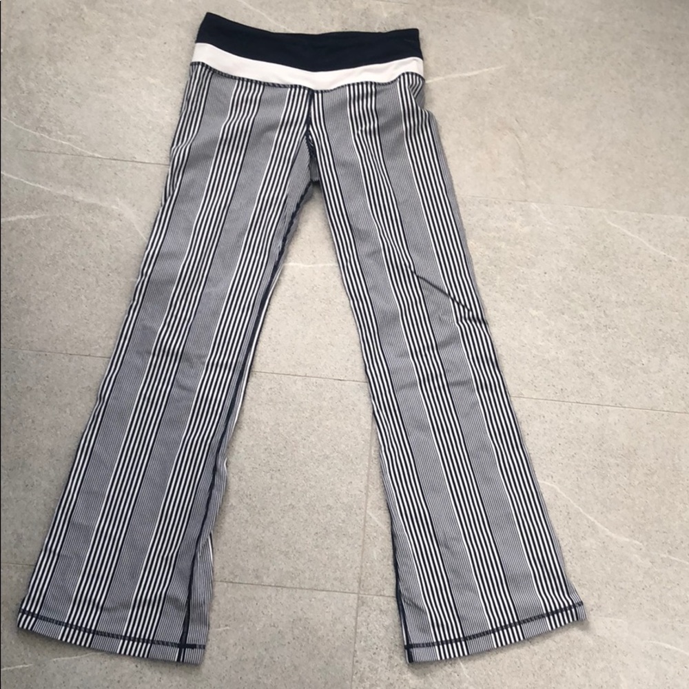 Lululemon Navy and white striped pants size 6